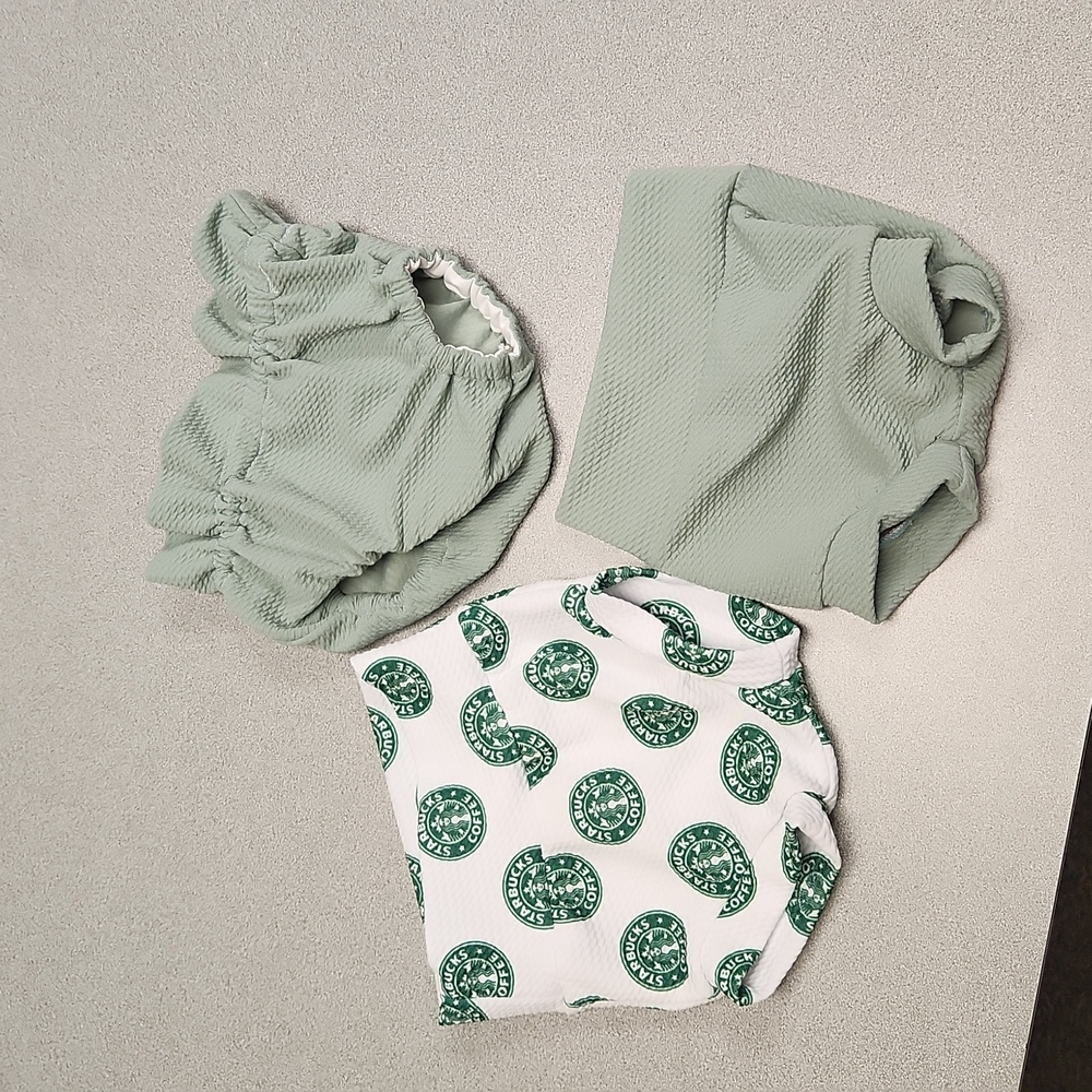 3 pair green 6 to 9 month Bummies/Starbucks